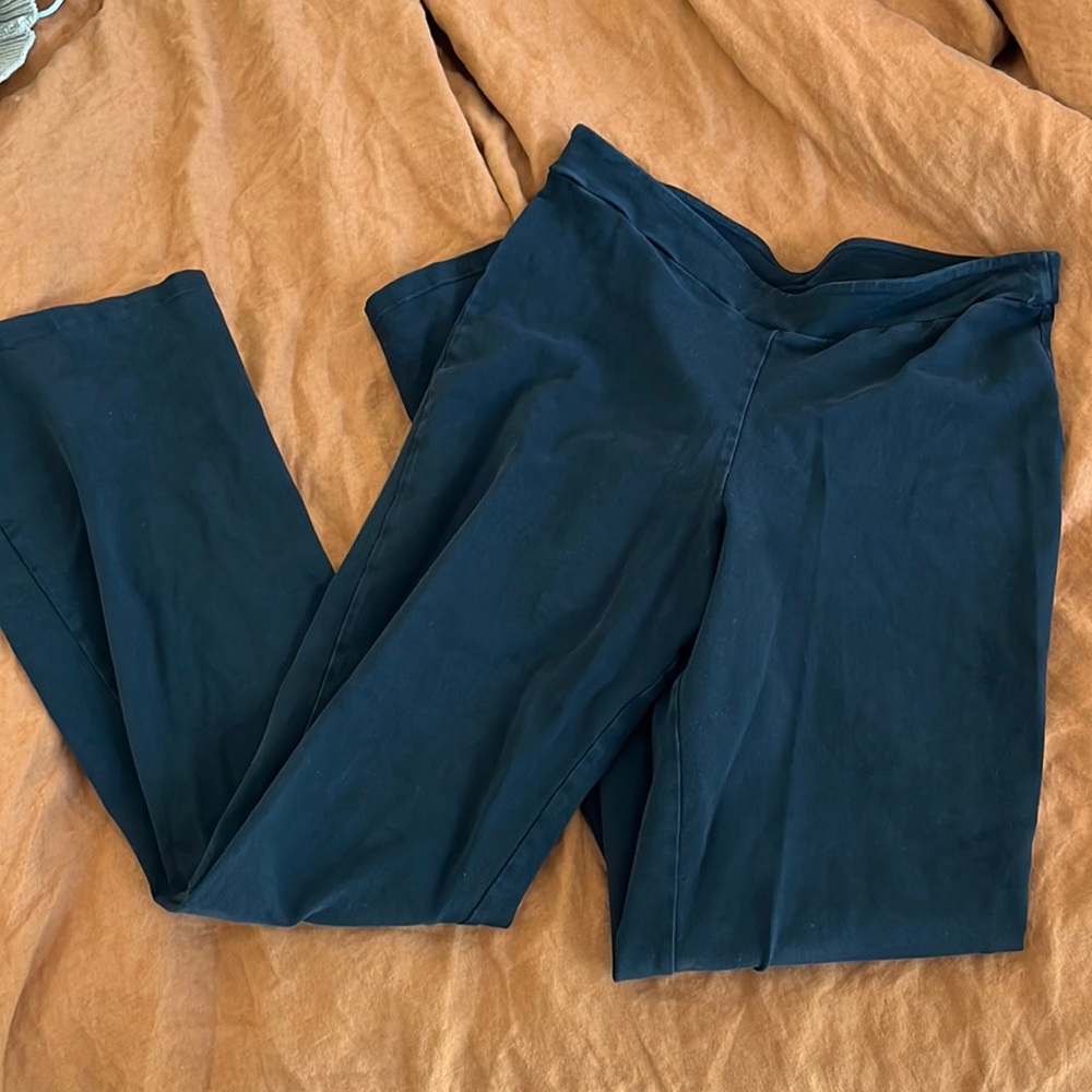 Lacausa yoga flow flare pant. From anthro. Size medium